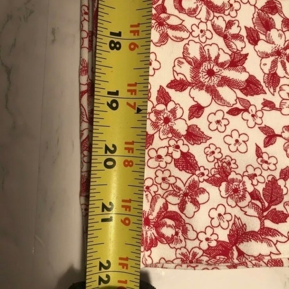 Floral Print Size 16 Straight Skirt White Red 22" - Picture 7 of 7